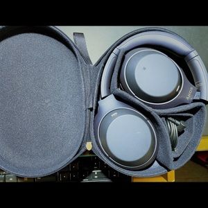 Sony WH-1000XM4 Wireless Noise Canceling Overhead Headphones